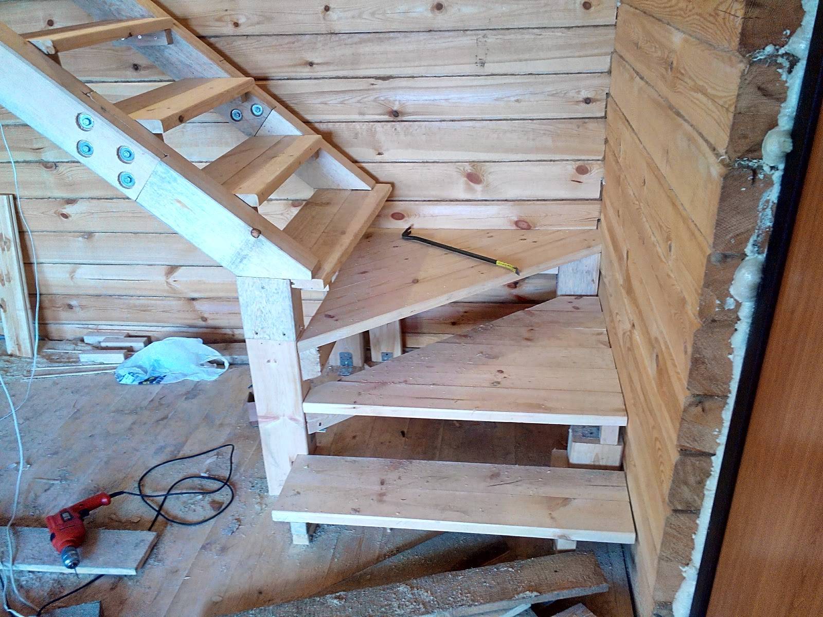 Технология склеивания деревянных элементов лестниц